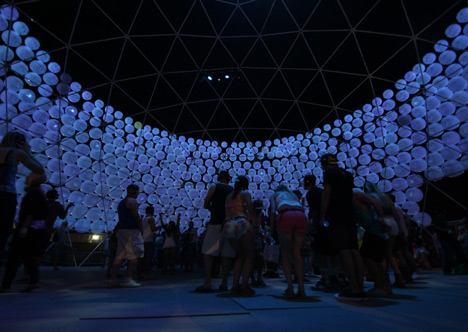 Dezeen_The-Dome-at-Coachella-by-Hector-Serrano_6